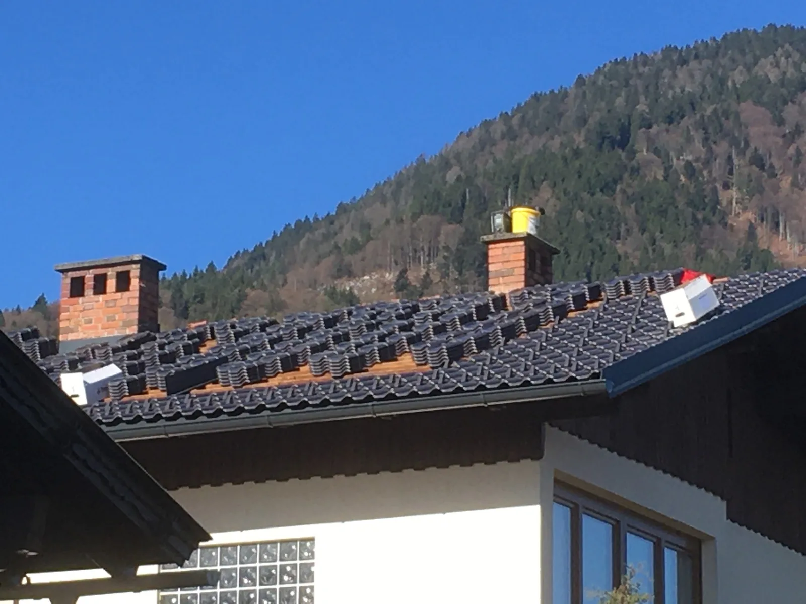 Dachsanierung auf einem Wohnhaus